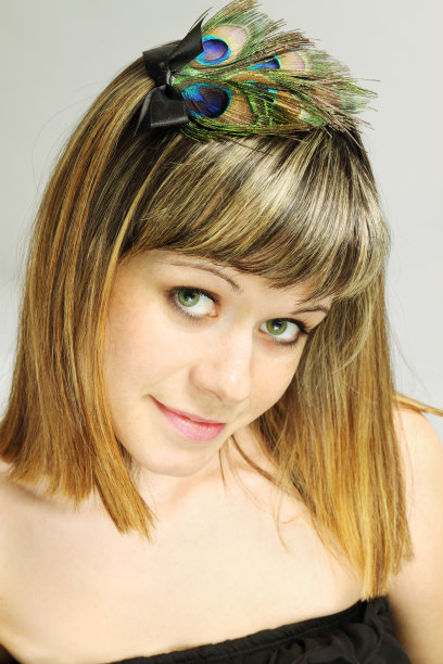 女孩长着羽毛图片下载