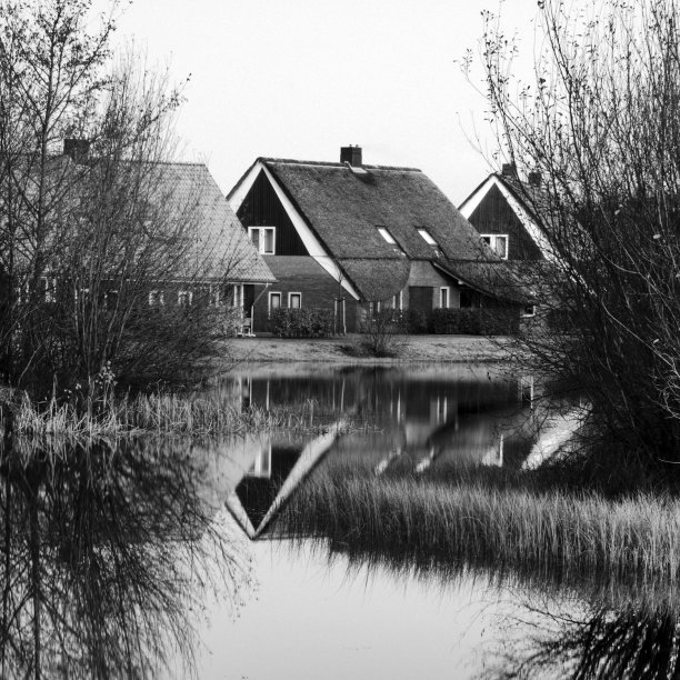 河边农舍图片下载