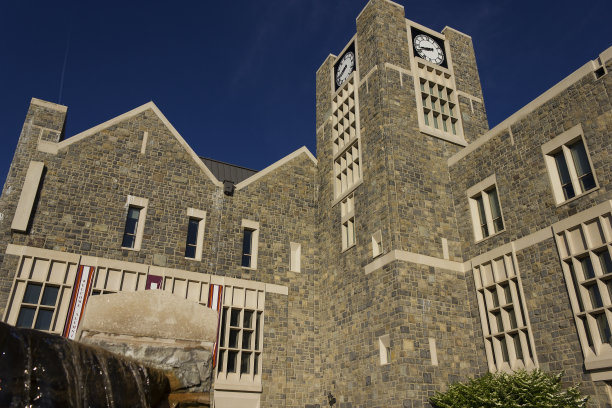 弗吉尼亚理工大学霍尔茨曼校友中心图片下载