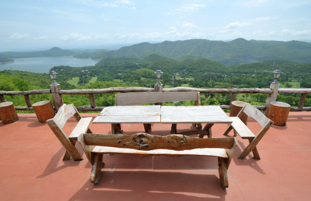 美丽的Khuean Srinagarindra国家公园图片下载