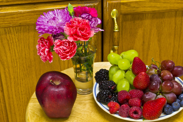 水果和鲜花图片下载
