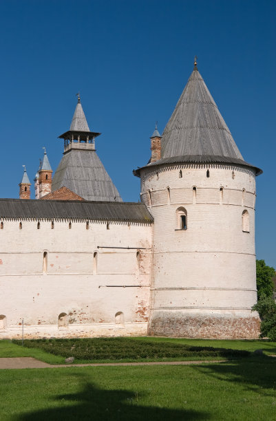 罗斯托夫克里姆林宫的塔楼和城墙图片下载