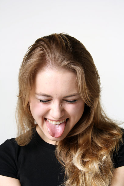 愚蠢的女人图片下载