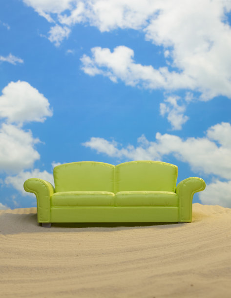 沙滩上的沙发图片下载