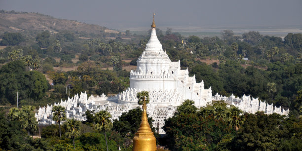 辛碧美宝塔，缅甸明云图片下载