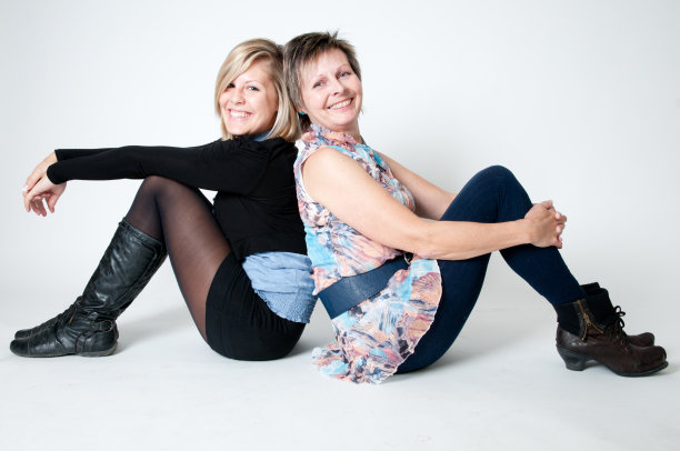 母亲和女儿图片下载