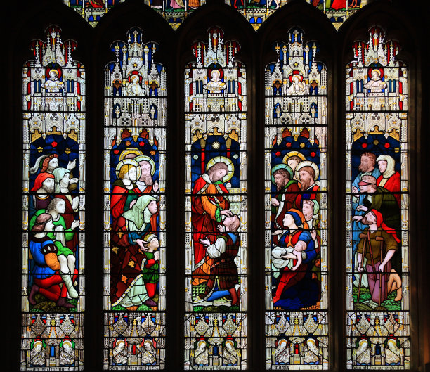 教堂的窗户图片下载