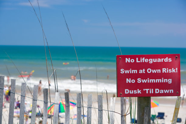 游泳风险自负图片下载