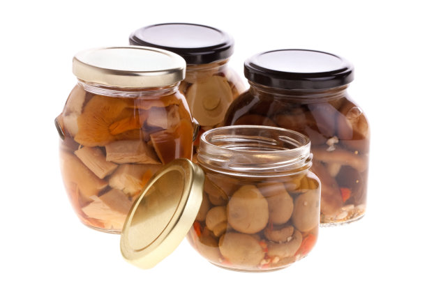 装腌制蘑菇的罐子图片下载