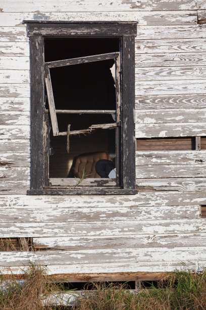 被遗弃的家的破窗图片下载