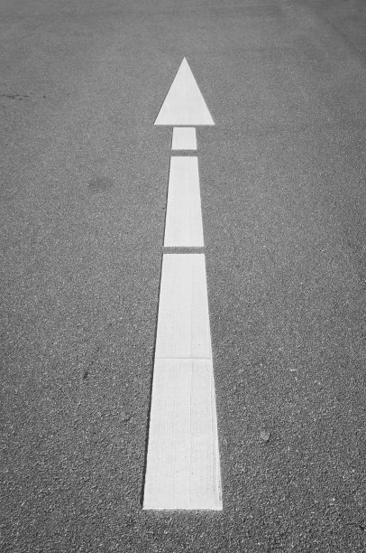 这里开车，路标，箭头图片下载