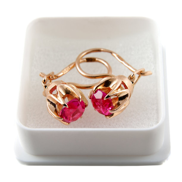 古董金耳环图片下载