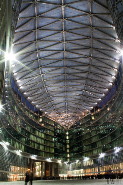 傍晚时分米兰的区域商业区图片下载