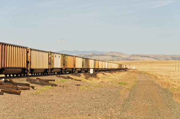 货运列车及领带图片下载