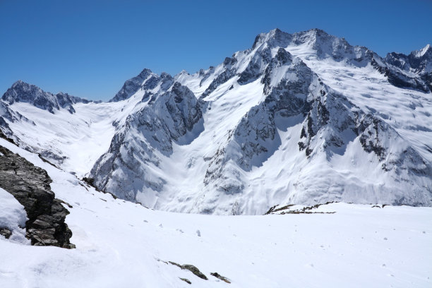 高加索山脉图片下载
