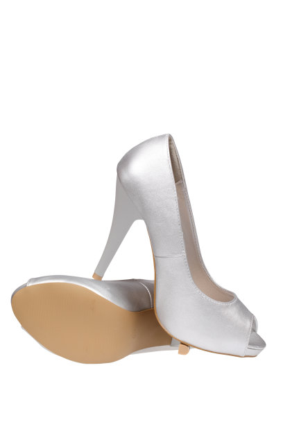 银色女鞋图片下载