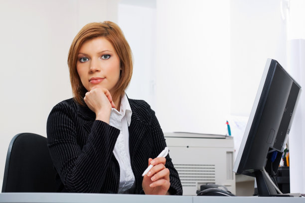 年轻的女商人图片下载