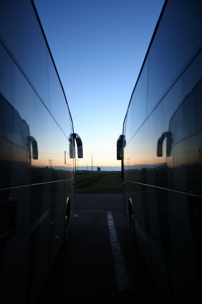 黎明总线roadtrip图片下载