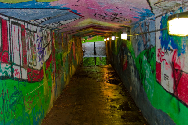 隧道涂鸦图片下载