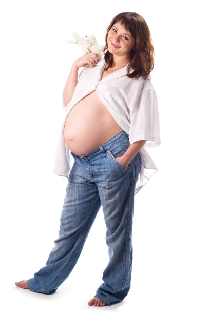 微笑的美丽孕妇图片下载