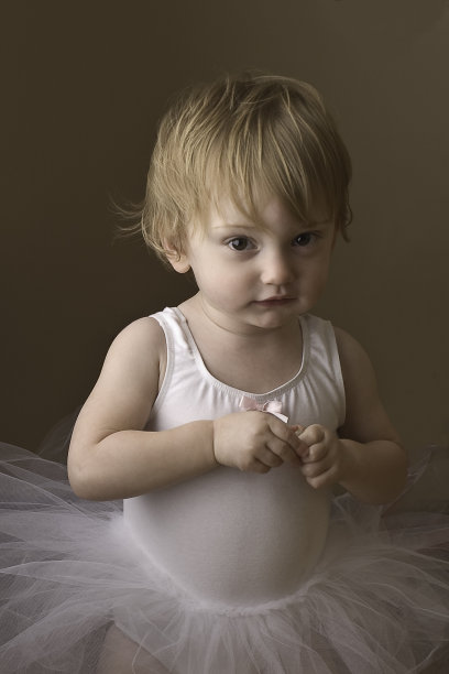 蹒跚学步的画像图片下载