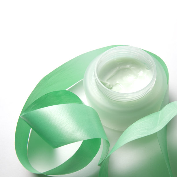 绿色滋润霜图片下载