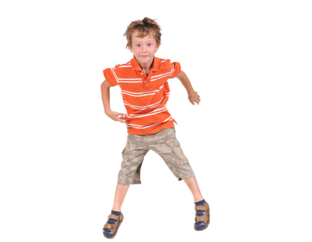 男孩跳图片下载