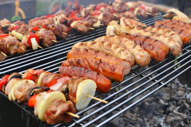 烧烤架塞里斯聚酯纤维。图片下载