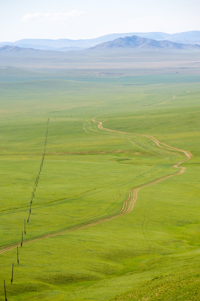 向远处后退的道路图片下载