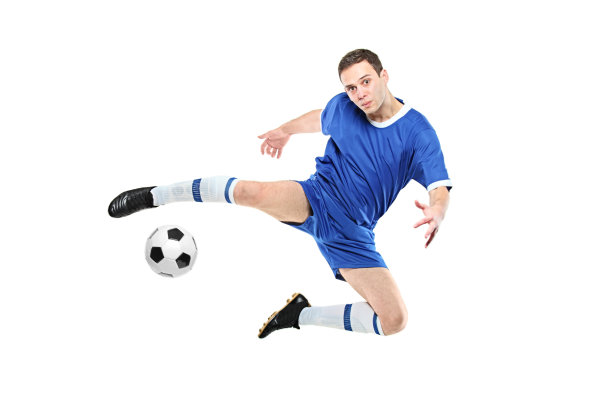 踢球的足球运动员图片下载