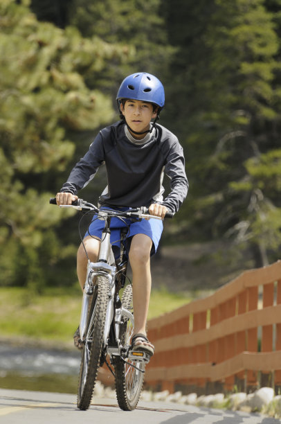 骑自行车图片下载