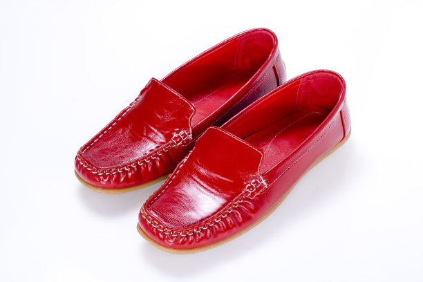 一双红鞋图片下载