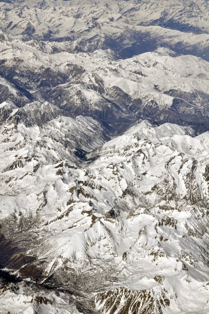 飞越群山图片下载
