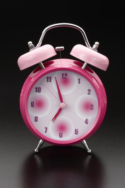 粉红色的闹钟图片下载