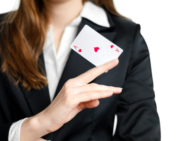 女人手上的红心a图片下载