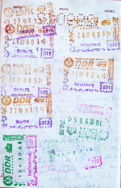 波兰护照的旧页图片下载