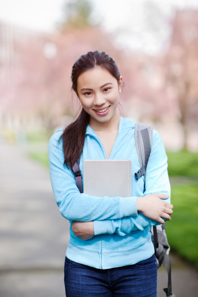 亚洲大学生图片下载