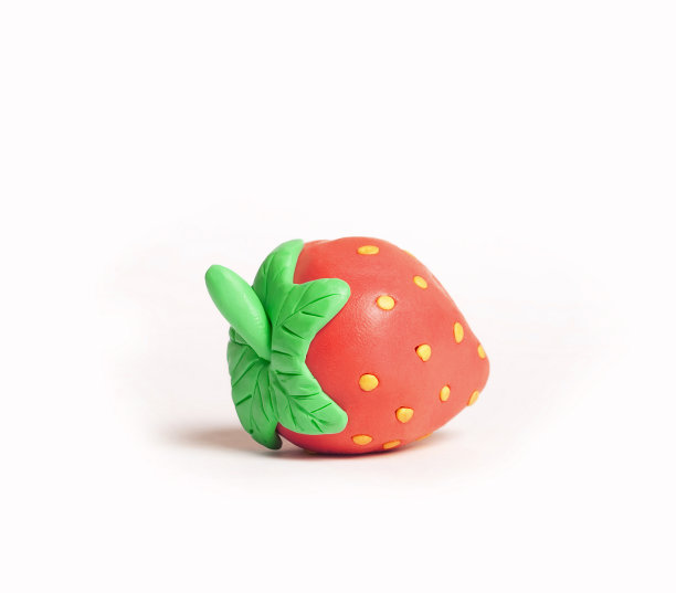 孤立的橡皮泥草莓图片下载