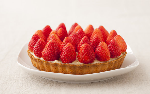 草莓发言图片下载