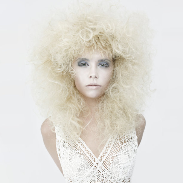 美丽妆容的女士图片下载