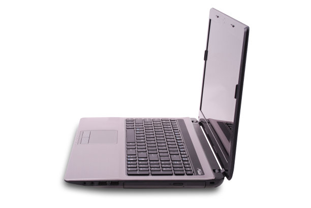 笔记本电脑在白图片下载