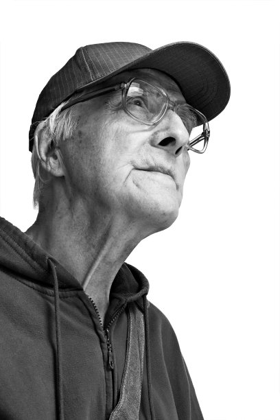 快乐的老人图片下载