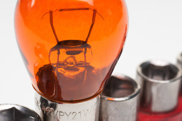 黄色小灯泡图片下载