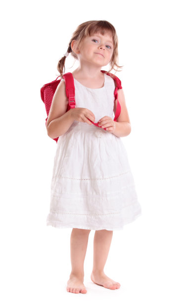 带着书包的小女孩图片下载