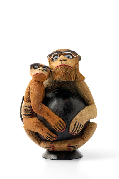 猴子家庭储蓄罐图片下载