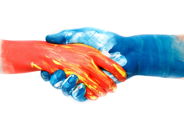 两只手绘手，男性和女性，健康的握手图片下载