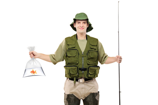 渔夫拿着塑料袋图片下载