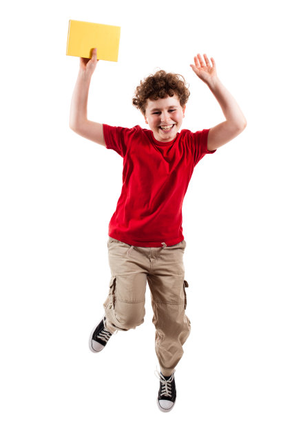 男孩跳跃孤立的白色背景图片下载