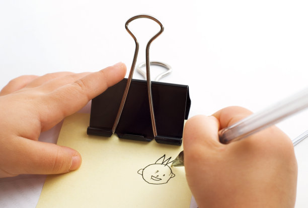 孩子画一个人图片下载