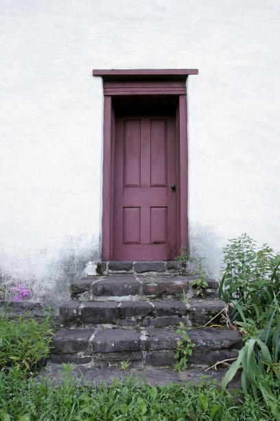 古董紫色的门图片下载